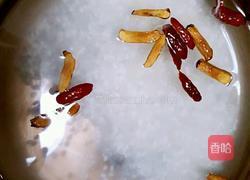 大米红枣粥的做法图解3