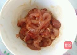 苦瓜炒瘦肉的做法图解1