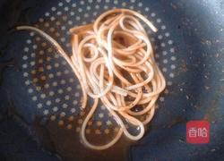 番茄酱意大利面的做法图解4