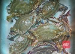 腌螃蟹的做法图解1