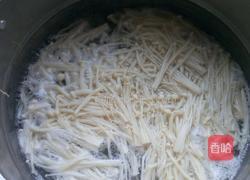 麻辣金针菇的做法图解2