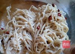 麻辣金针菇的做法图解7