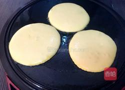 玉米面饼的做法图解4