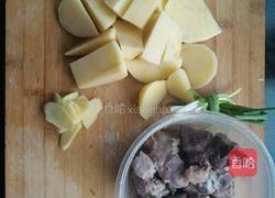 排骨土豆汤的做法图解3