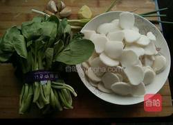 青菜炒年糕的做法图解1