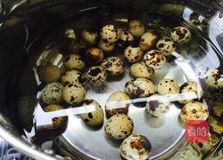 卤五香鹌鹑蛋的做法图解1