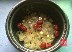 莲子银耳红枣汤的做法图解5