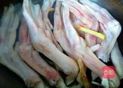 凉拌鸭掌的做法图解2