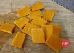 南瓜蒸排骨的做法图解2