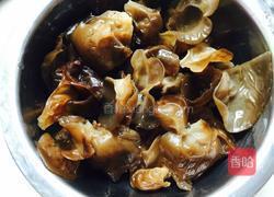 洋葱木耳炒肉的做法图解1