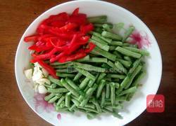 豇豆炒鸡蛋的做法图解2