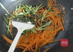青椒胡萝卜炒肉丝的做法图解7
