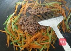 青椒胡萝卜炒肉丝的做法图解8