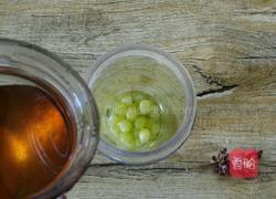 鲜榨葡萄汁的做法图解3