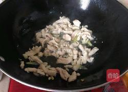 芹菜炒鸡肉的做法图解5