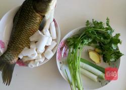 通草鲫鱼汤的做法图解1