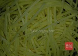 牛肉土豆丝的做法图解2