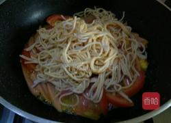 西红柿洋葱炒面的做法图解5