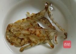 海虾干瑶柱瘦肉面条汤的做法图解1