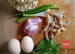 海虾干瑶柱瘦肉面条汤的做法图解3
