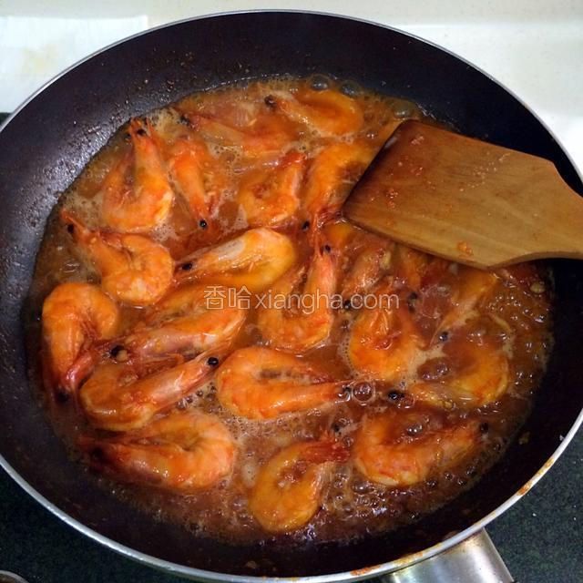 大火烧开，然后盖上锅盖焖，转小火。