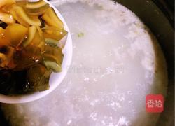 正宗皮蛋瘦肉粥的做法图解7