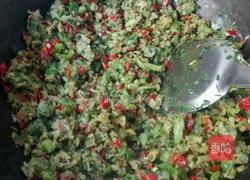 炒韭菜辣椒疙瘩的做法图解6