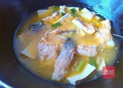 豆腐煮鱼的做法图解7