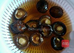 香菇猪肉包的做法图解3
