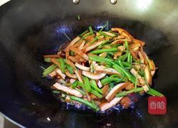 香干炒芹菜的做法图解9