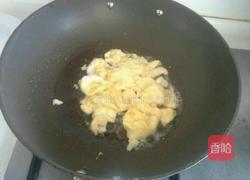 木耳炒鸡蛋的做法图解2