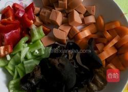 鱼香炒饭的做法图解2