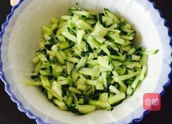 黄瓜饺子的做法图解2