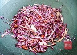 炝炒紫甘蓝的做法图解5