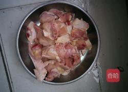 青椒炒鸡的做法图解1