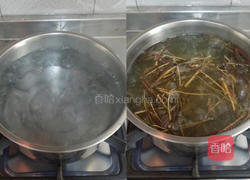 药材炖鸡的做法图解3