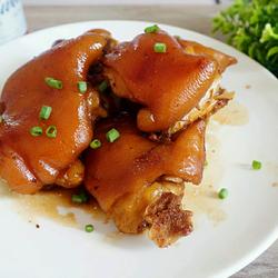 啤酒焖猪蹄的做法[图]