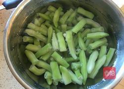 猪肉炒豆角的做法图解3