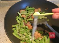 猪肉炒豆角的做法图解7