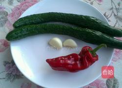 生拌黄丝瓜的做法图解1