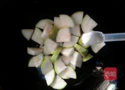 炝炒西葫芦的做法图解3