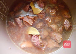 咖喱牛腩焖土豆的做法图解3