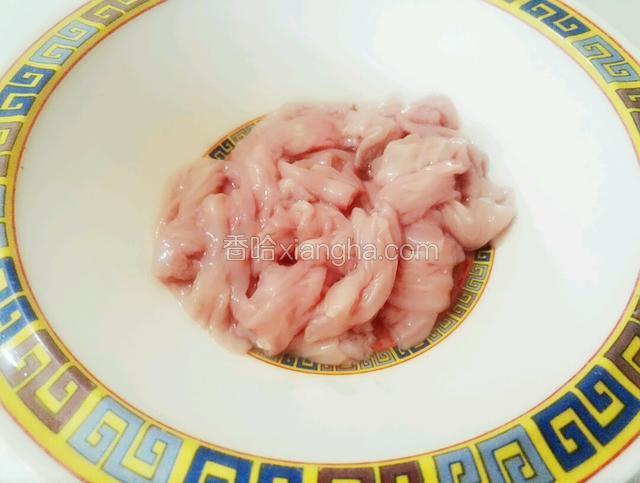 小肠清洗干净切小段