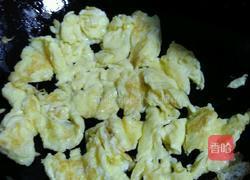 鸡蛋炒火腿肠的做法图解4