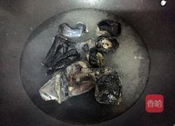 枸杞红枣乌鸡汤的做法图解1