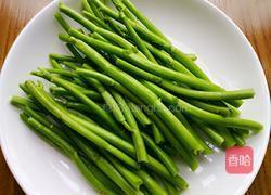 炒空心菜梗的做法图解2