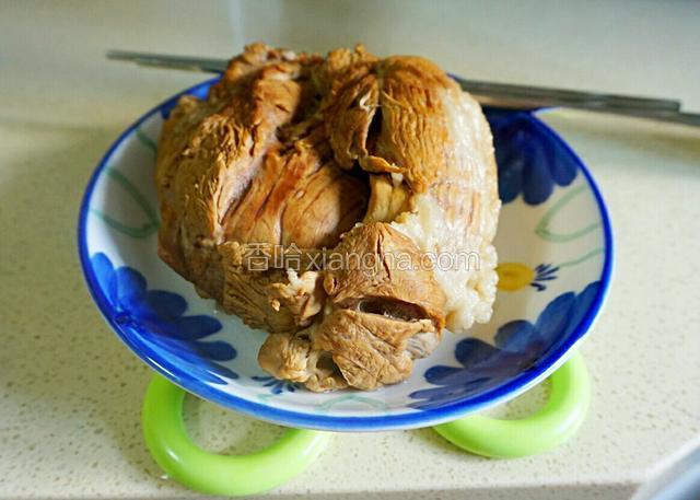 羊肉捞出晾凉