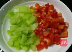 翡翠虾仁的做法图解2