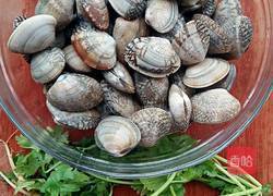 爆炒花甲的做法图解1