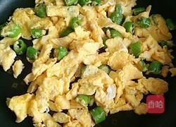 线椒炒鸡蛋的做法图解7